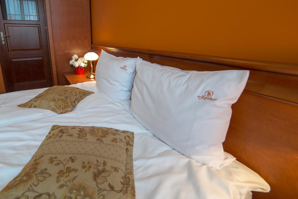 Rynek 16 Aparthotel Сандомир Екстериор снимка