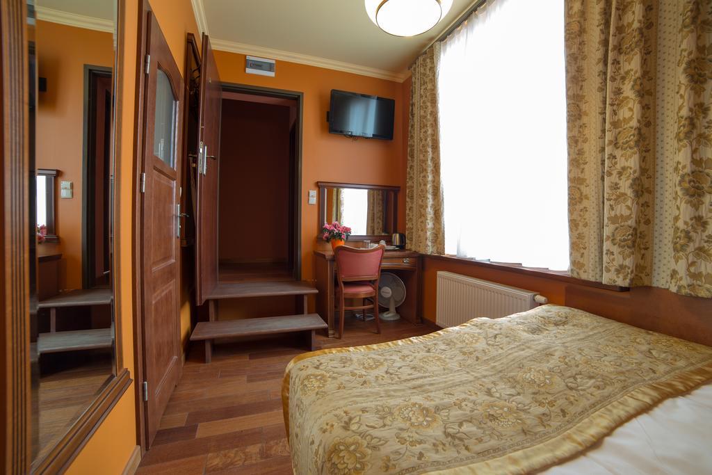 Rynek 16 Aparthotel Сандомир Екстериор снимка